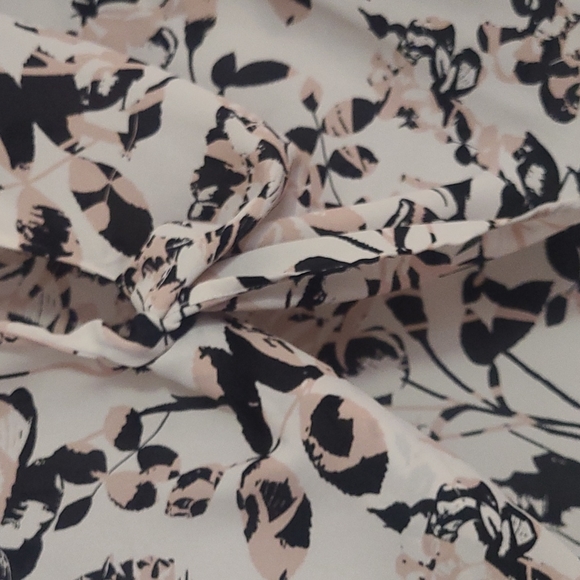 Forever 21 Abstract Floral Blouse - Picture 6 of 7
